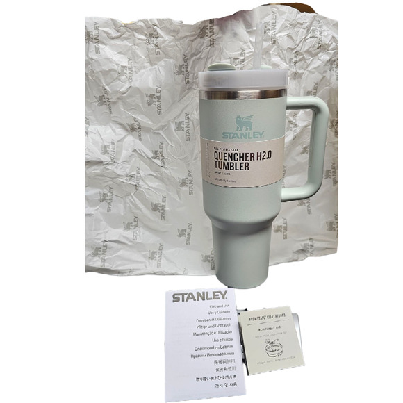 Stanley The Flowstate Quencher H2.0 Tumbler 40 oz in Mist New in Box - Picture 4 of 14
